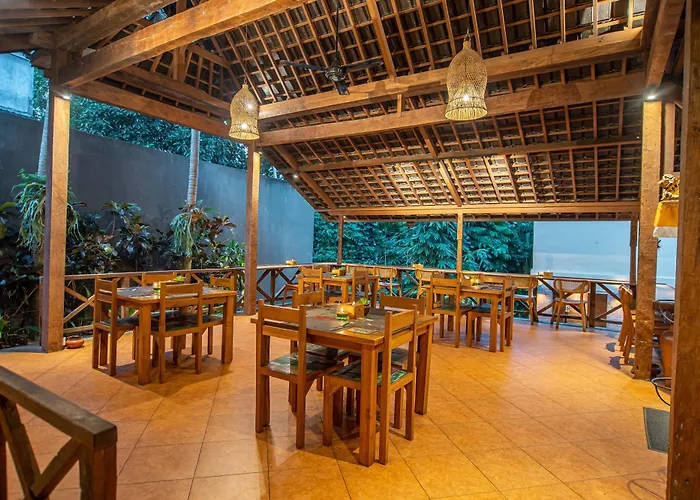 Merak Village By Prasi Hotel 3*