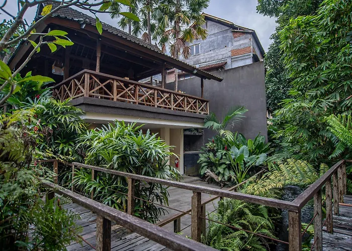 Hotel Merak Village By Prasi