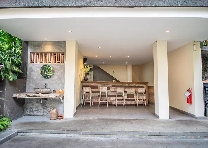 Hotel Merak Village By Prasi 3*
