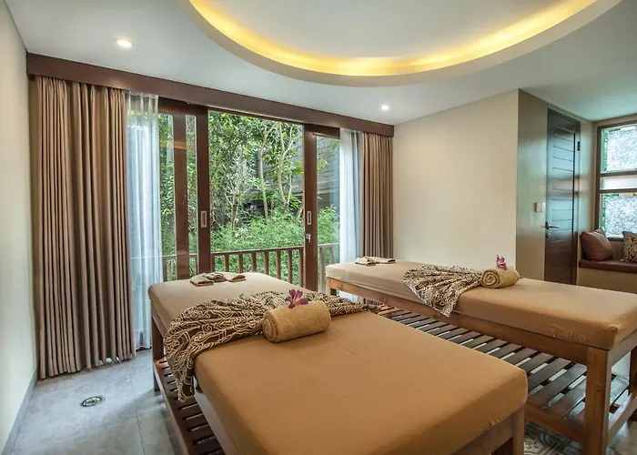 Merak Village By Prasi Hotel